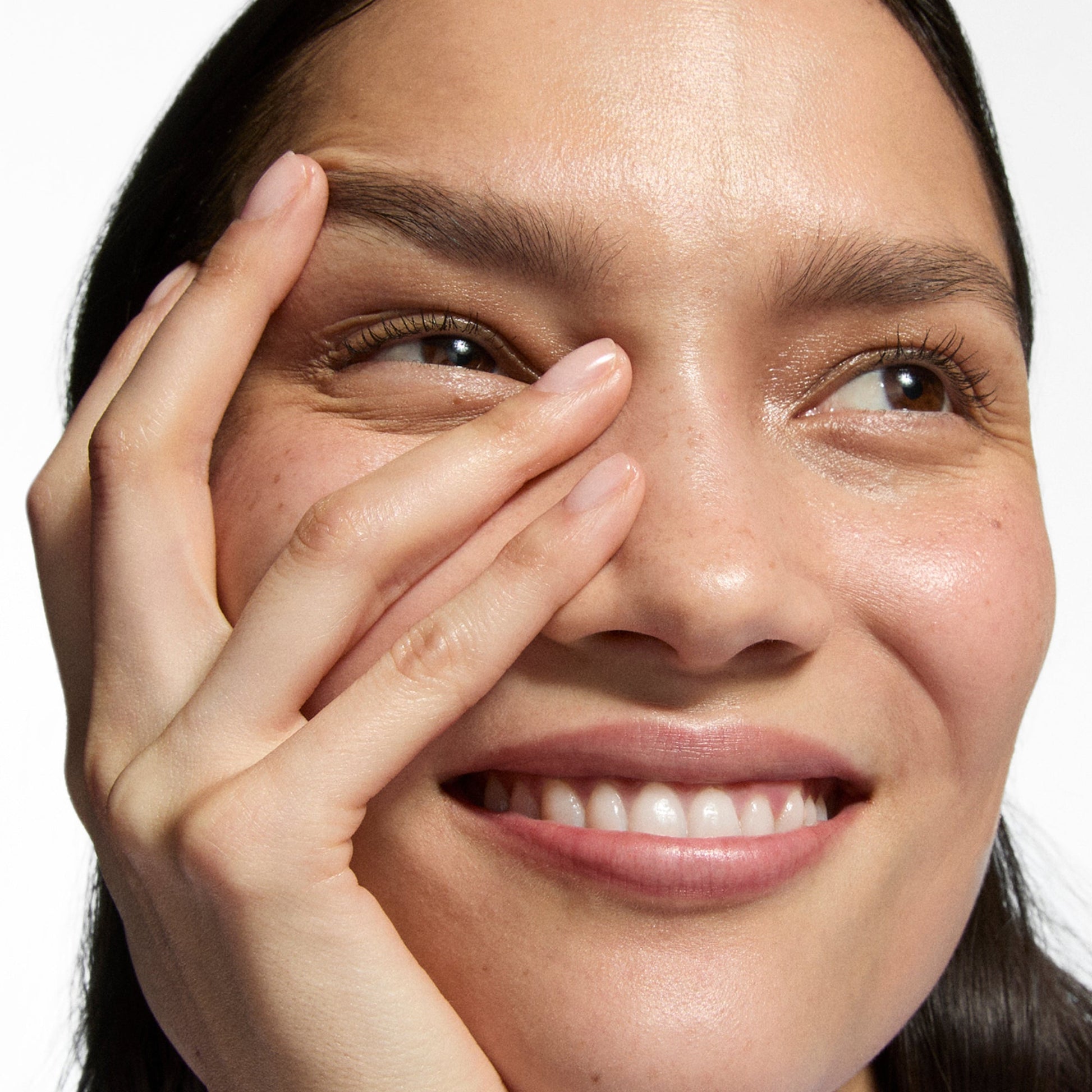 hydro-surge-dewy-face-mist-i1 Omega50_Model_2000x2000-1_3445dd8f-e76c-42a0-b3ad-1d9a4cba4df0.jpg