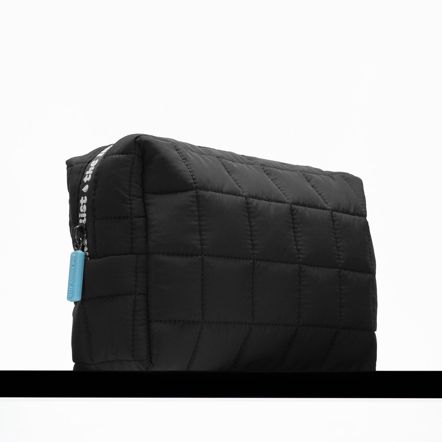 the-inkey-list-washbag-z7 washbag-hydration-05.jpg